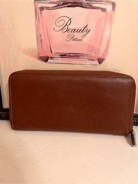 Lavemi Brown Genuine Leather RFID Blocking Zip-Around Wallet/Wristlet